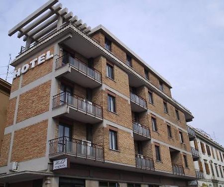 Hotel Traghetto Civitavecchia Luaran gambar
