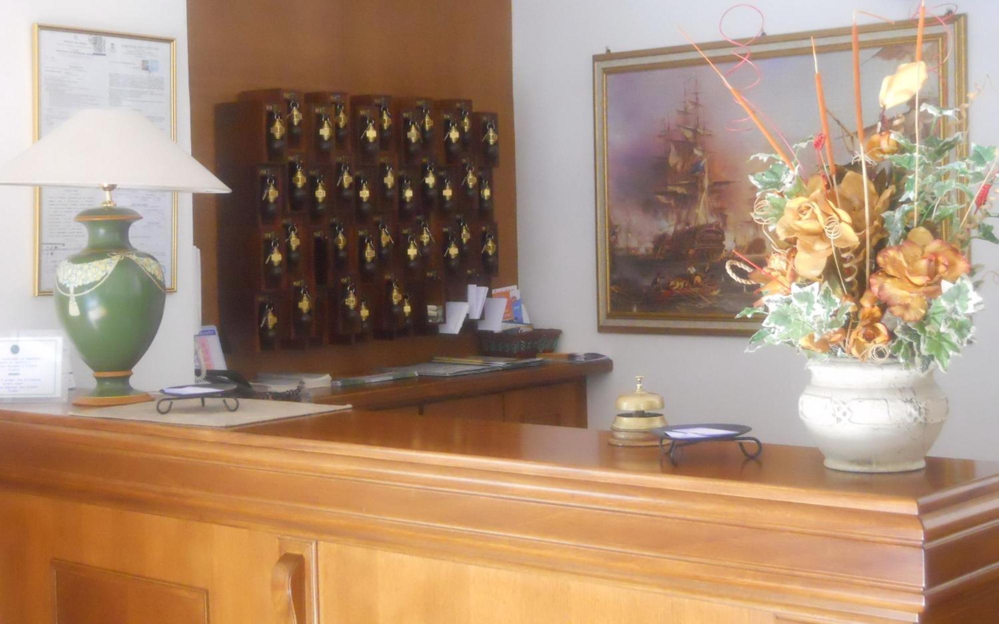 Hotel Traghetto Civitavecchia Luaran gambar
