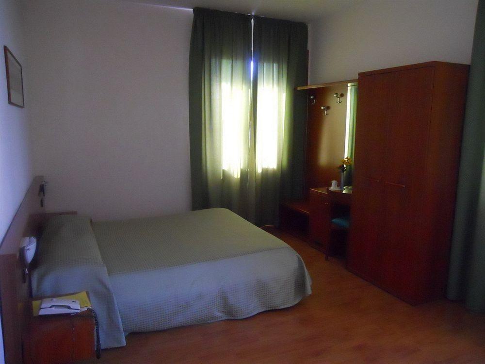 Hotel Traghetto Civitavecchia Luaran gambar